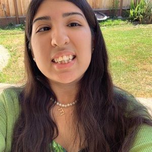 Meet your Posher, Emerald